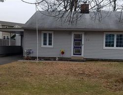 Pre-foreclosure Listing in LOUIS AVE MIDDLESEX, NJ 08846