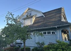 Pre-foreclosure in  ABBOTT BLVD Fort Lee, NJ 07024