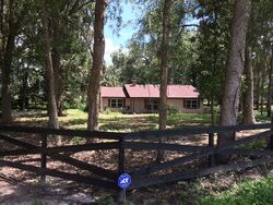 Pre-foreclosure in  NW 60TH AVE Ocala, FL 34482