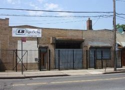 Pre-foreclosure Listing in WYCKOFF AVE RIDGEWOOD, NY 11385