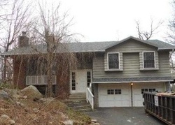 Pre-foreclosure in  OLD GATE LN Newtown, CT 06470