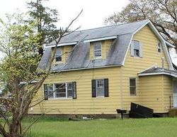 Pre-foreclosure in  BAYVIEW AVE Keyport, NJ 07735