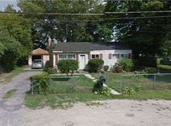 Pre-foreclosure Listing in MEADE AVE BELLPORT, NY 11713