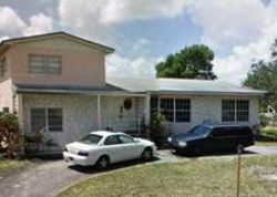 Pre-foreclosure in  NW 196TH ST Miami, FL 33169