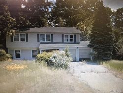  Wedgewood Dr, Coram NY