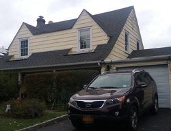 Pre-foreclosure in  ADDISON LN Greenvale, NY 11548