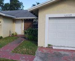 Pre-foreclosure in  SW 100TH AVE Miami, FL 33157