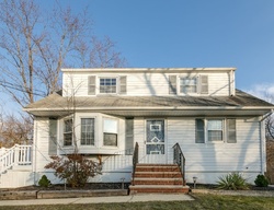 Pre-foreclosure Listing in GLEN RD HOWELL, NJ 07731