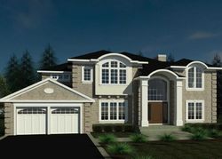 Pre-foreclosure in  GRENFELL DR Great Neck, NY 11020