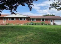 Pre-foreclosure Listing in STONY HOLLOW RD GREENLAWN, NY 11740