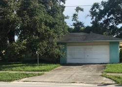 Pre-foreclosure in  MAUNA LOA BLVD Sarasota, FL 34241