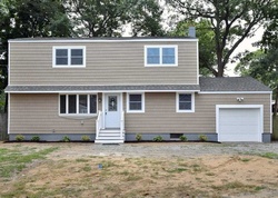 Pre-foreclosure in  OAK ST Centereach, NY 11720