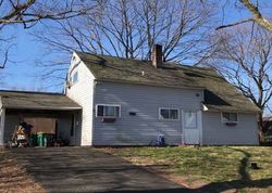 Pre-foreclosure Listing in HUCKLEBERRY LN LEVITTOWN, PA 19055