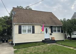 Pre-foreclosure in  INDEPENDENCE AVE Trenton, NJ 08610