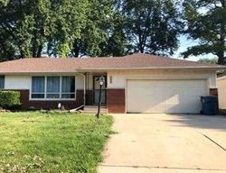 Pre-foreclosure in  BLATT BLVD Bradley, IL 60915