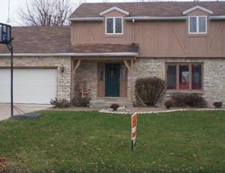 Pre-foreclosure Listing in PARKWOOD DR NAPPANEE, IN 46550