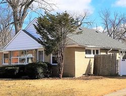 Pre-foreclosure in  SUFFOLK AVE Westchester, IL 60154