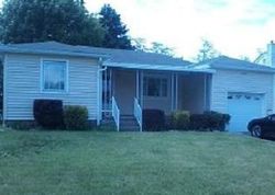 Pre-foreclosure Listing in GREENWICH AVE STEUBENVILLE, OH 43952