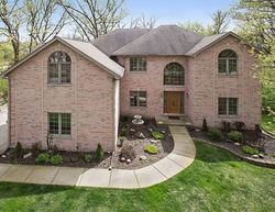  Royal Oak Dr, Steger IL