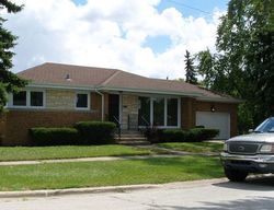 Pre-foreclosure Listing in W HOWARD ST NILES, IL 60714