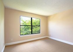 Pre-foreclosure in  EAGLE RIDGE DR  Fort Myers, FL 33912