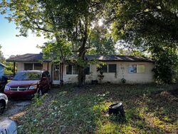 Pre-foreclosure in  42ND WAY N Saint Petersburg, FL 33714