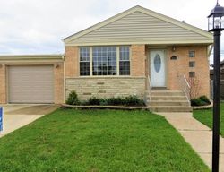 Pre-foreclosure in  W 81ST PL Chicago, IL 60652