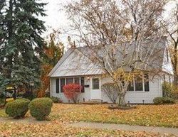 Pre-foreclosure in  N 6TH AVE Des Plaines, IL 60016