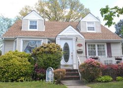 Pre-foreclosure in  DORCHESTER RD Garden City, NY 11530