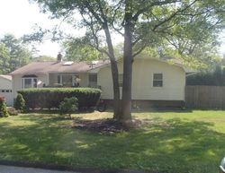 Pre-foreclosure Listing in CRESCENT BOW RIDGE, NY 11961