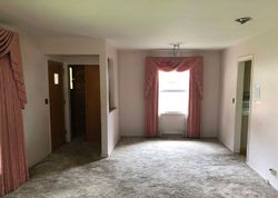 Pre-foreclosure Listing in S WILLIAM ST MOUNT PROSPECT, IL 60056