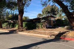 Pre-foreclosure in  ALHAMA DR Woodland Hills, CA 91364