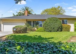 Pre-foreclosure in  ALAMEDA ST Altadena, CA 91001