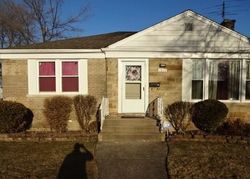 Pre-foreclosure in  BELLEVIEW AVE Westchester, IL 60154