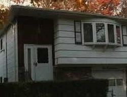 Pre-foreclosure in  GLENGARIFF RD Massapequa Park, NY 11762