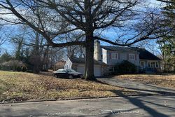 Pre-foreclosure Listing in CORNWALL DR CHALFONT, PA 18914