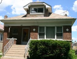 Pre-foreclosure in  E FOREST AVE Des Plaines, IL 60018