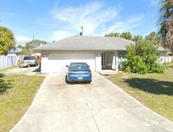 Pre-foreclosure in  AZURE RD Venice, FL 34293