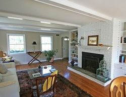Pre-foreclosure in  PRIVATE RD Mastic Beach, NY 11951