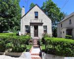 Pre-foreclosure in  HIGH ST Manhasset, NY 11030