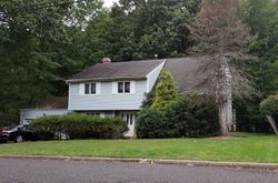 Pre-foreclosure Listing in WILDWOOD RD W NORTHVALE, NJ 07647