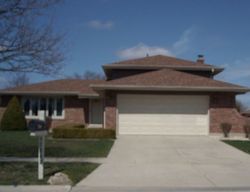 Pre-foreclosure in  REDWOOD LN Tinley Park, IL 60487