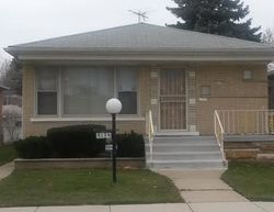 Pre-foreclosure in  S MARQUETTE AVE Chicago, IL 60617