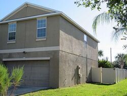 Pre-foreclosure in  CASCADE BEND DR Ruskin, FL 33570