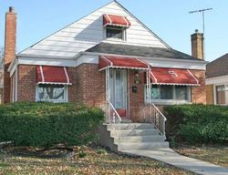 Pre-foreclosure in  S 24TH AVE Maywood, IL 60153