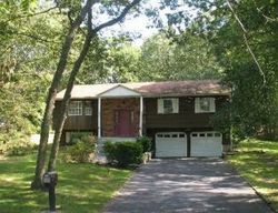 Pre-foreclosure in  OLD INDIANHEAD RD Kings Park, NY 11754
