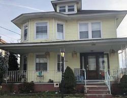 Pre-foreclosure Listing in W BROAD ST PAULSBORO, NJ 08066