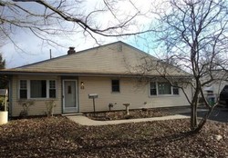 Pre-foreclosure Listing in OPENWOOD LN LEVITTOWN, PA 19055