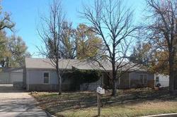 Pre-foreclosure in  N FLORA ST Wichita, KS 67212