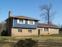 Pre-foreclosure in  ELMORE ST Gaffney, SC 29340